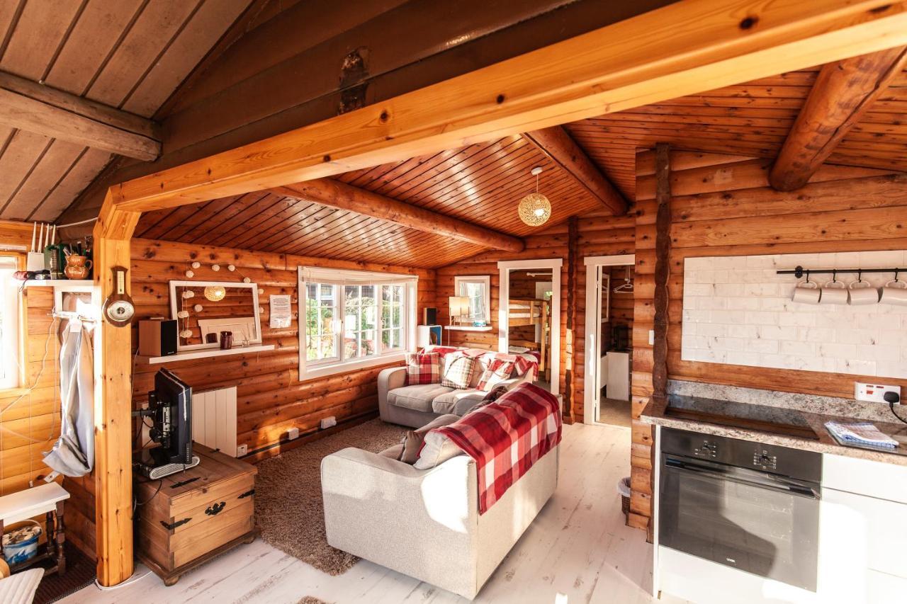 Welsh Retreat 2 Bedroom Log Cabin - Seren Property Trawsfynydd Extérieur photo